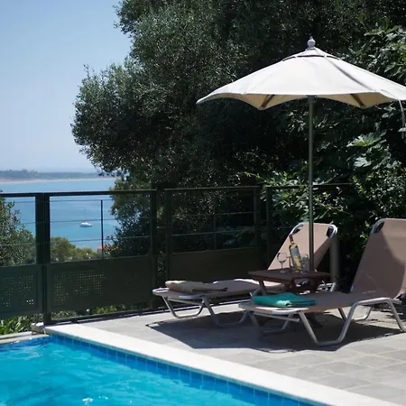 Lovely Open Plan Family In Kato Villa Katelios